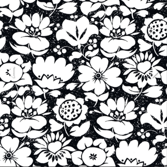 Liberty of London Art Fabric Scrunchie Margot Mary Black and White Floral - Picture 4 of 8